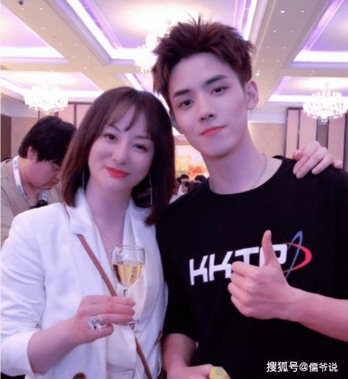 辽宁女老板吃瓜,揭秘背后真相与争议
