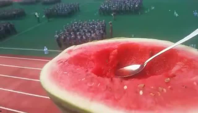 吃瓜学长小陈,揭秘校园热点背后的故事