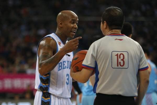 马布里聂小雨吃瓜,揭秘篮球场上的爱恨情仇